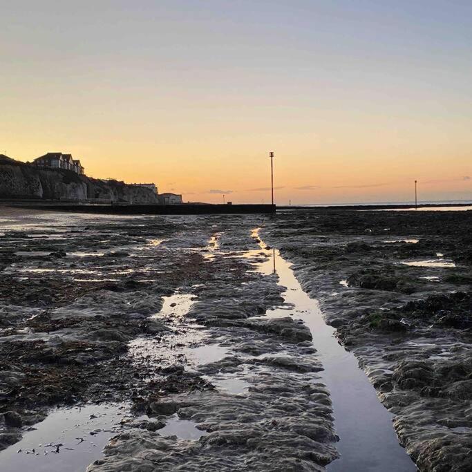 Walpole Bay Sea Views Apartment
